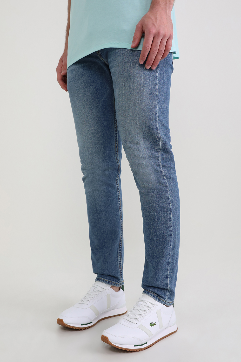 תמונת כל הלוק של נעלי ריצה פרטנר רטרו מעור